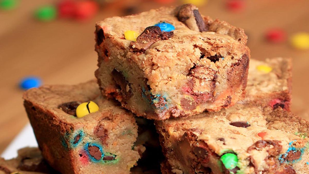 RECIPE: Leftover Halloween Candy Cookie Bars