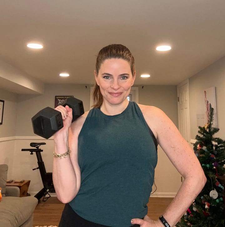 QUICK BURN: Erika's 10-Minutes and 2-Dumbbells